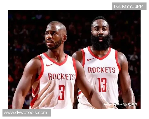 哈登与足球球星关系图：探讨篮球巨星与足球明星的互动与跨界合作