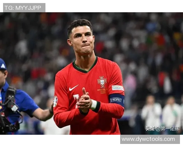 8号足球服球星的传奇足迹与精彩瞬间揭秘 8号足球服球星的传奇足迹与精彩瞬间揭秘