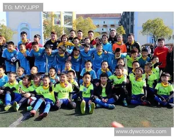 少儿足球星计划：点燃梦想，培养未来足球明星的成长之路